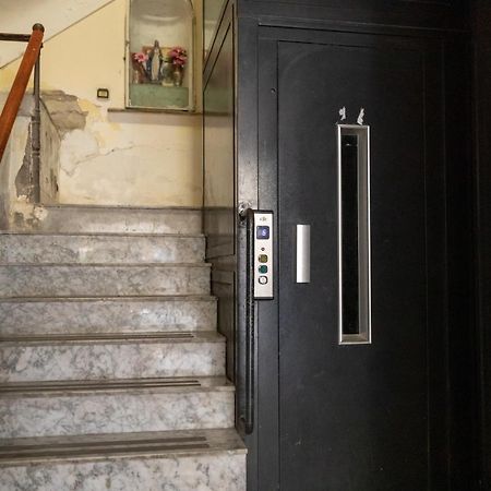 Apartment With Sea View With 2 Lifts Above Montesanto! Napoli Esterno foto