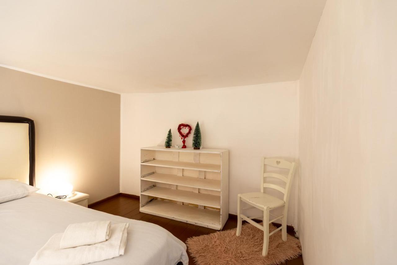 Apartment With Sea View With 2 Lifts Above Montesanto! Napoli Esterno foto