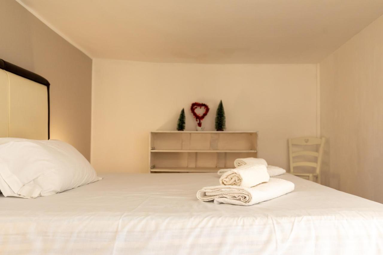 Apartment With Sea View With 2 Lifts Above Montesanto! Napoli Esterno foto