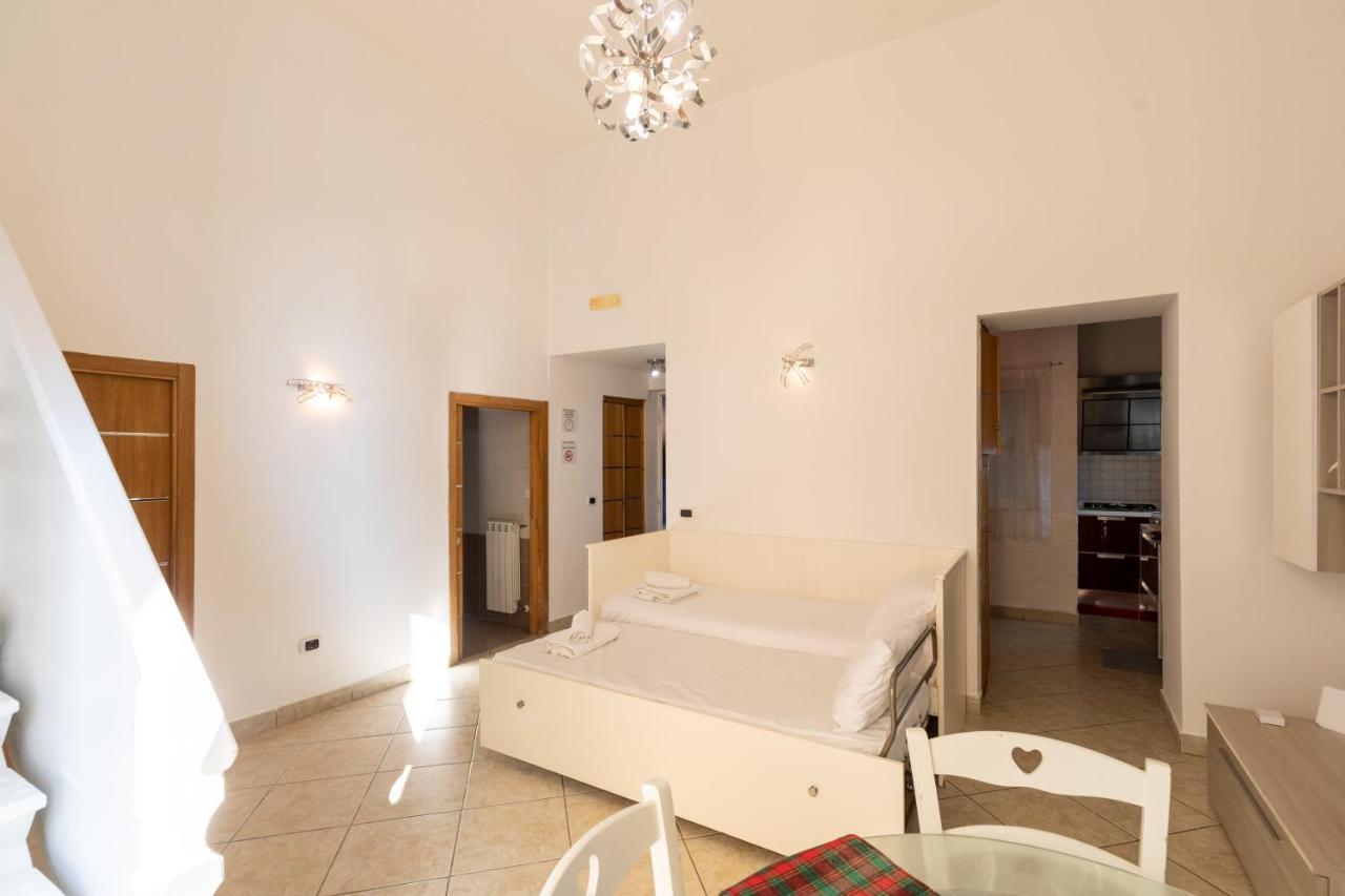 Apartment With Sea View With 2 Lifts Above Montesanto! Napoli Esterno foto